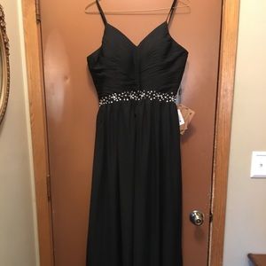 Black sweetheart neck black gown